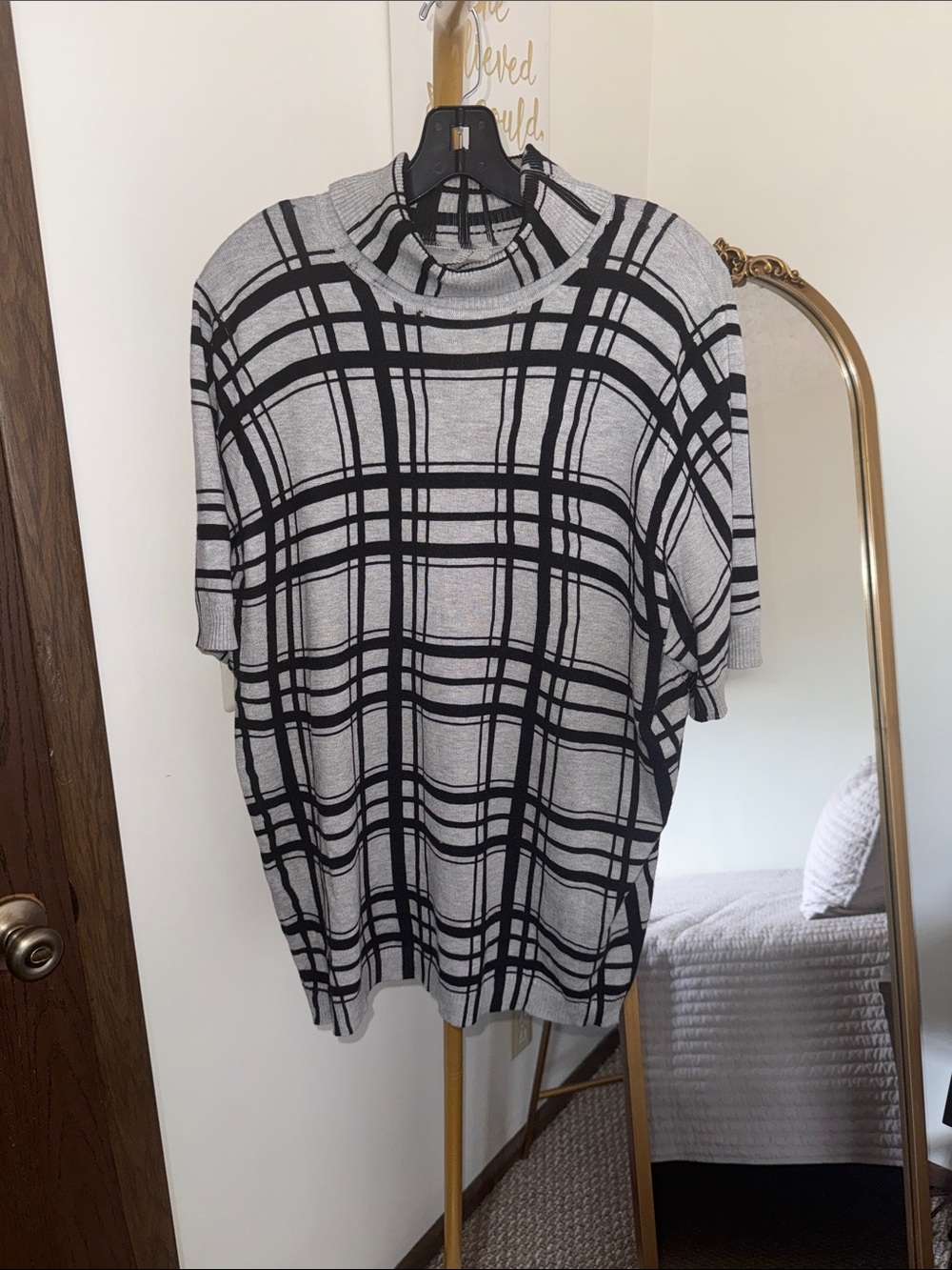 Lane Bryant Gray and Black Plaid Short-Sleeve Sweater
